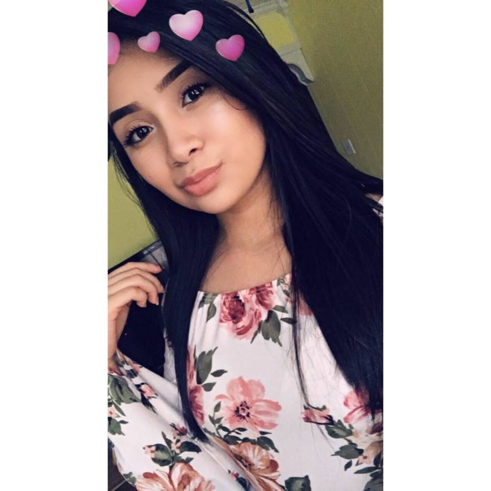 Meet your Posher, Esmeralda